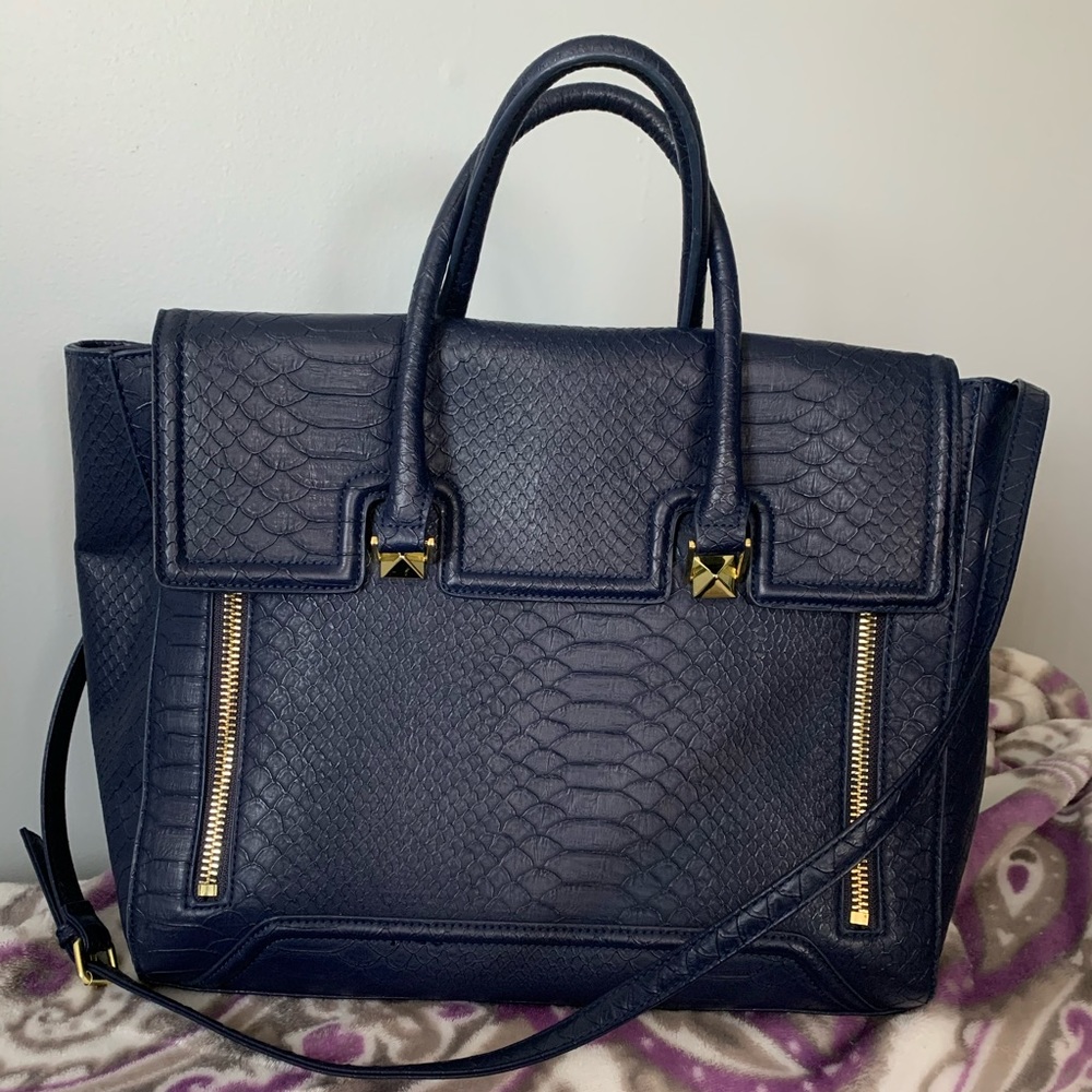 Navy tote